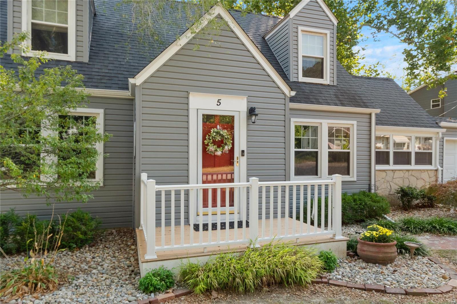 5 Hilldale Drive