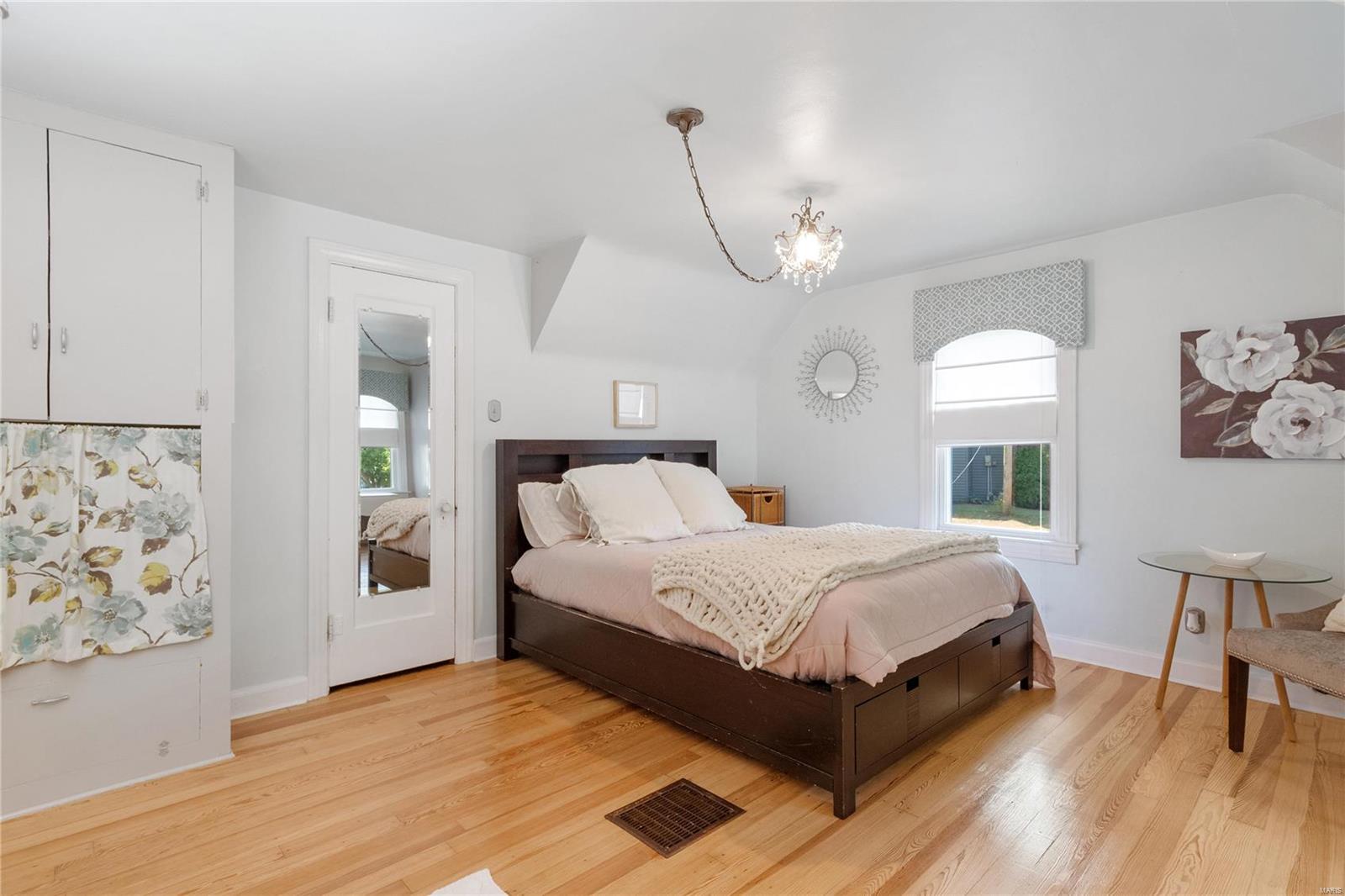 5 Hilldale Drive