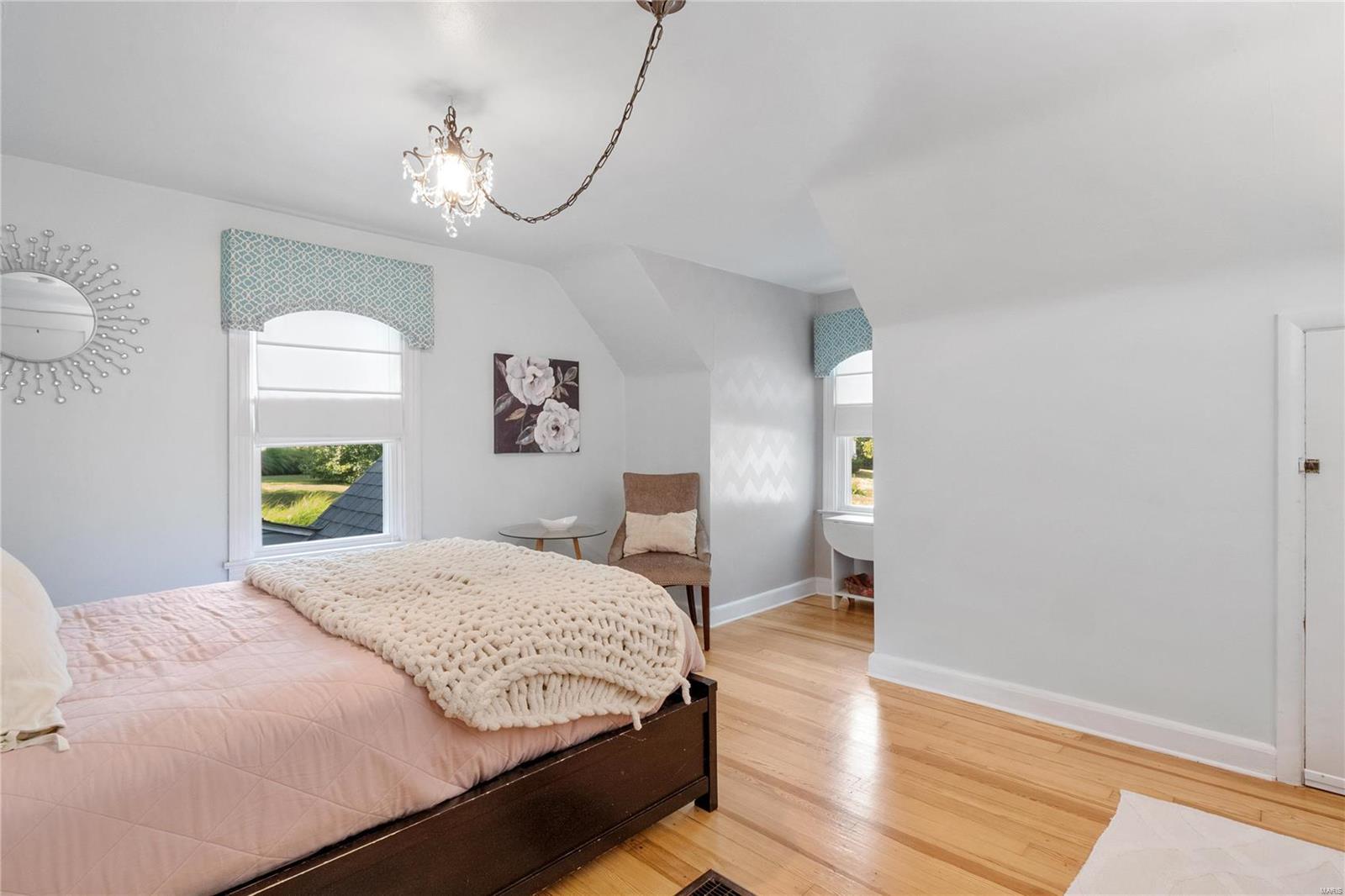 5 Hilldale Drive