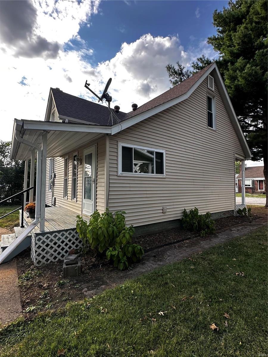 115 W 5th Street