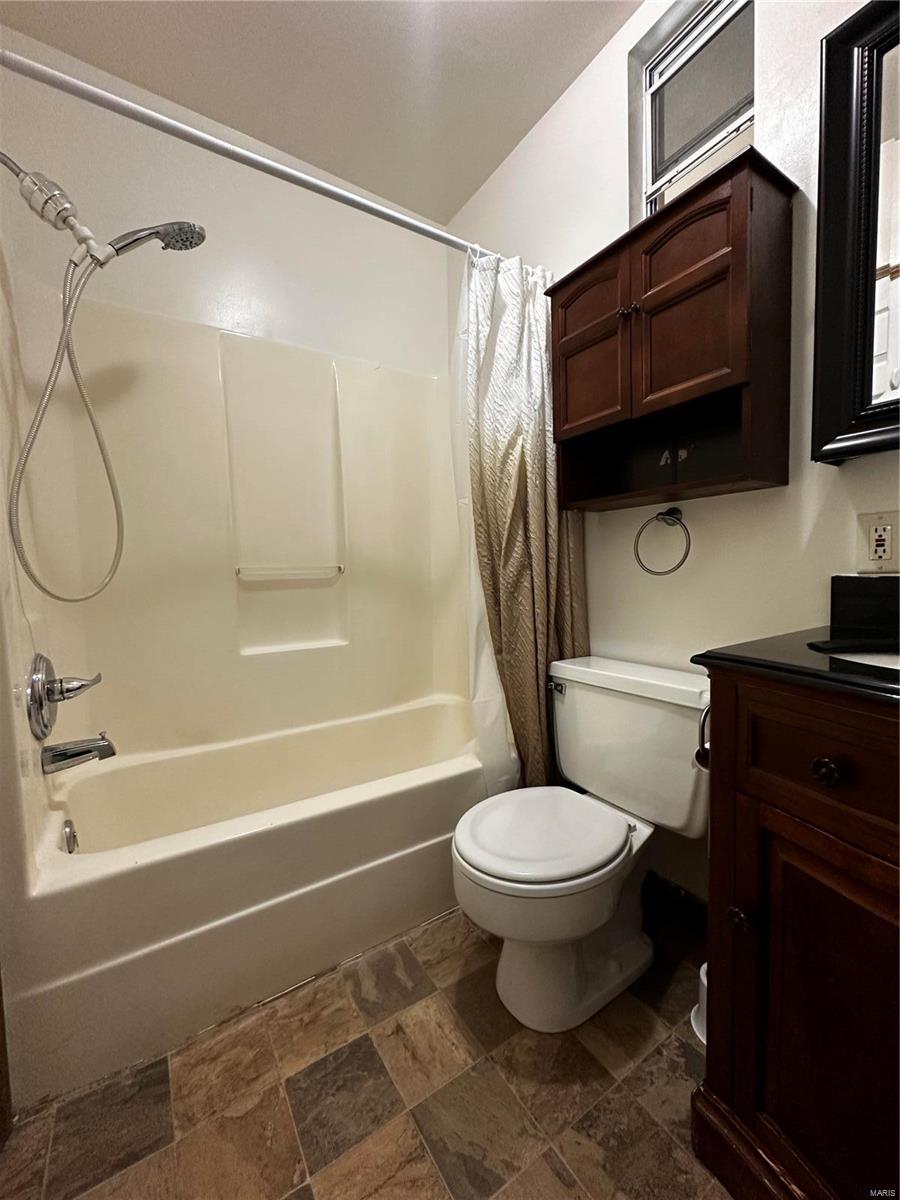 115 W 5th Street
