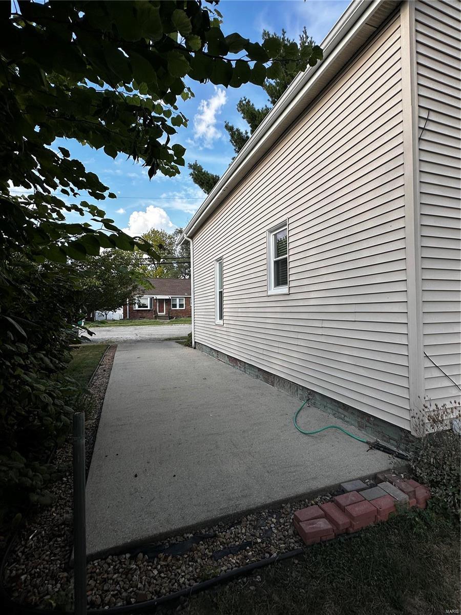 115 W 5th Street
