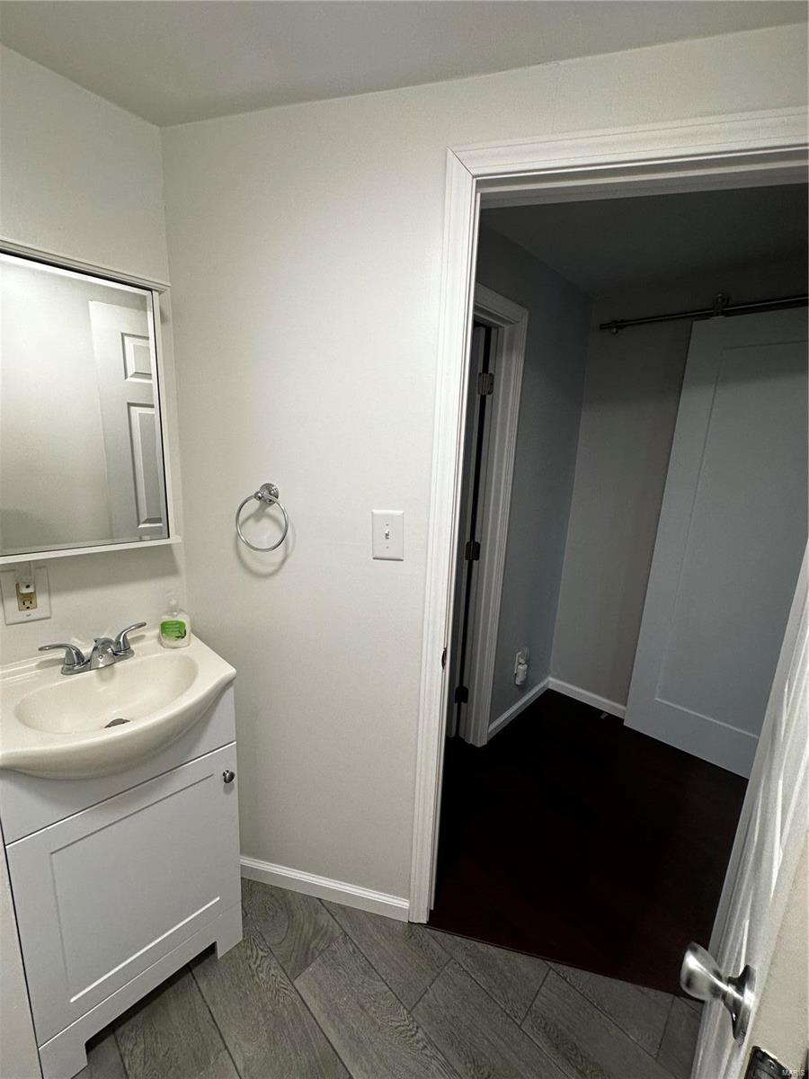 115 W 5th Street