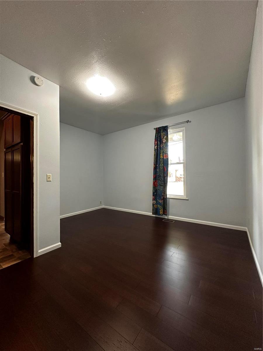 115 W 5th Street
