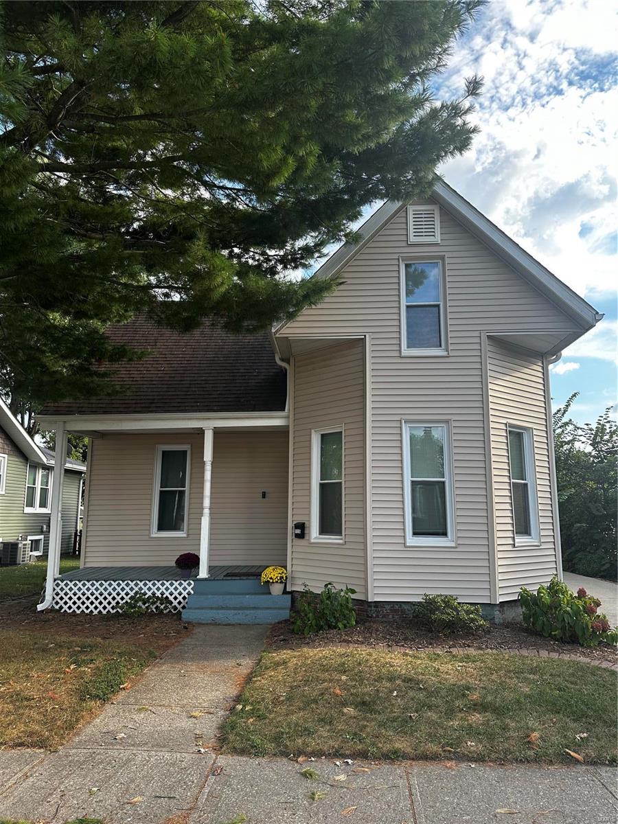 115 W 5th Street