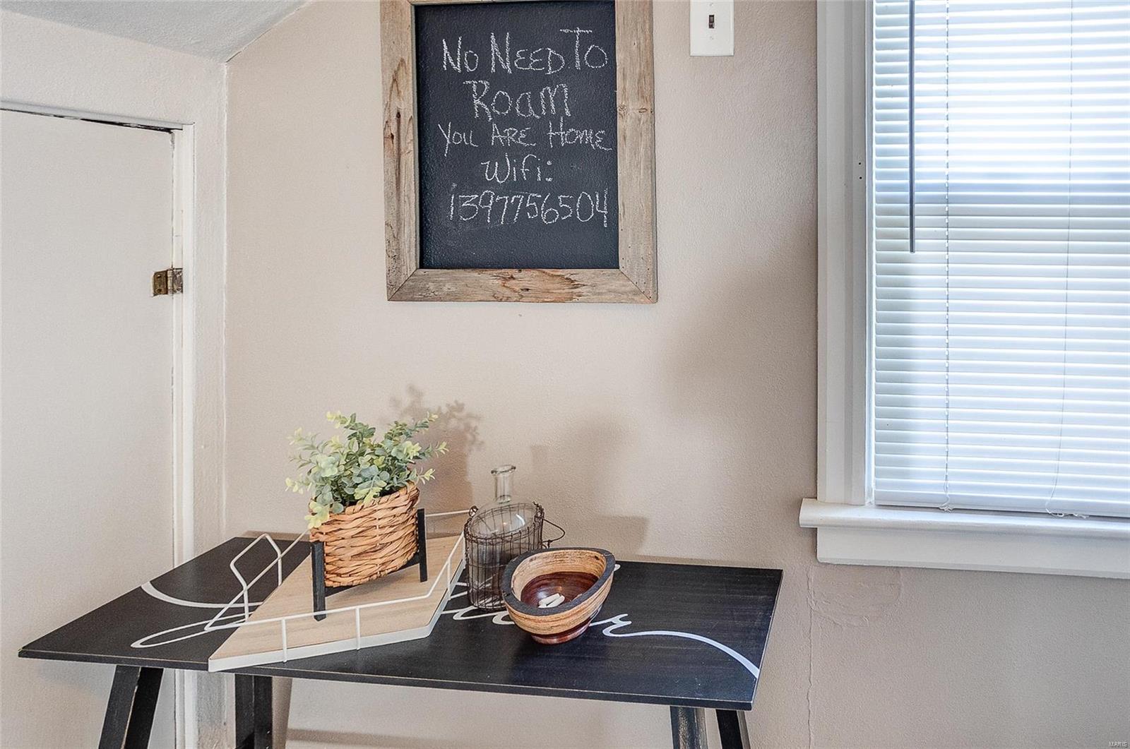 1008 N Belt W