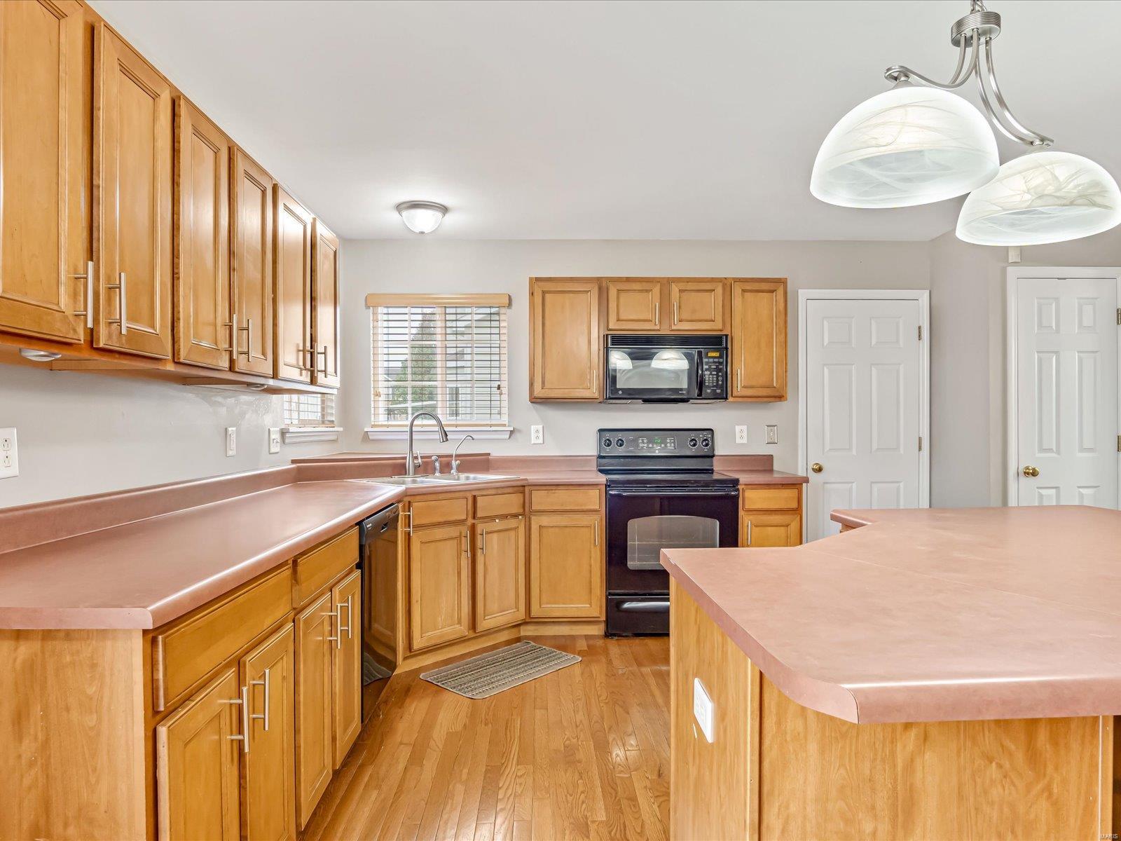 6813 Wellington Valley Court