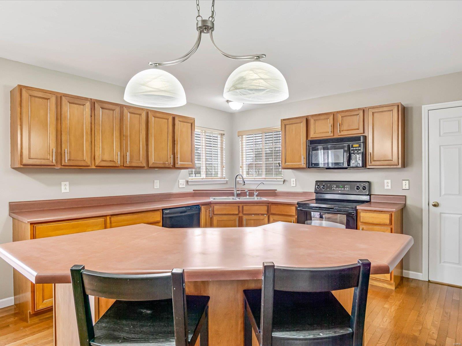 6813 Wellington Valley Court