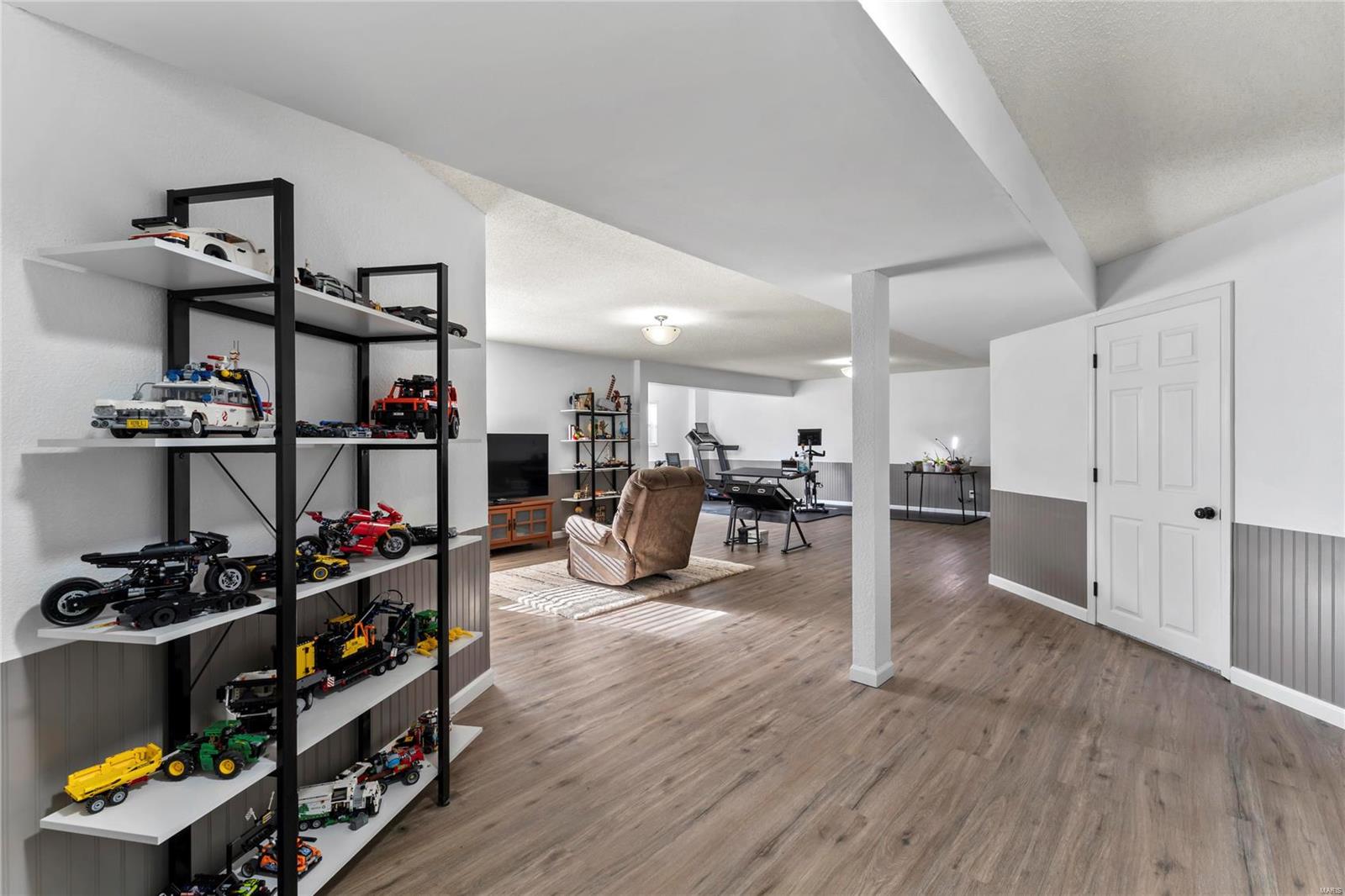 1273 Hillock Lane