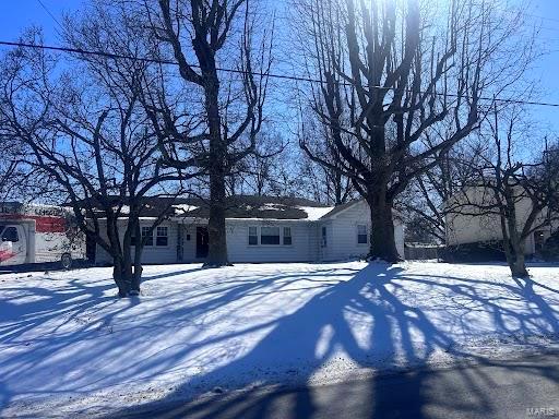 737 2nd Street