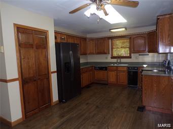 4017 Central Lane
