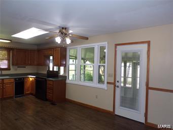 4017 Central Lane