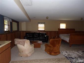 4017 Central Lane