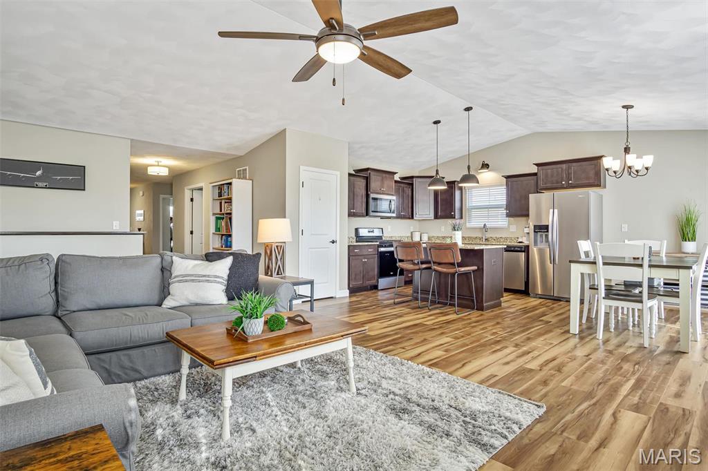 1530 Orchard Lakes Circle