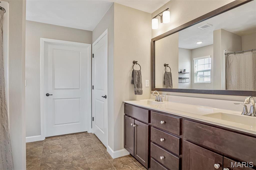 1530 Orchard Lakes Circle
