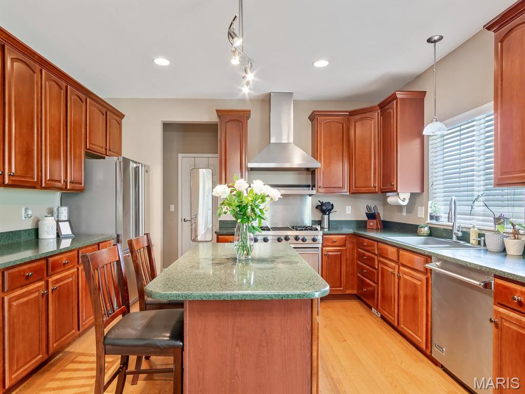 1011 Lyonshall Boulevard