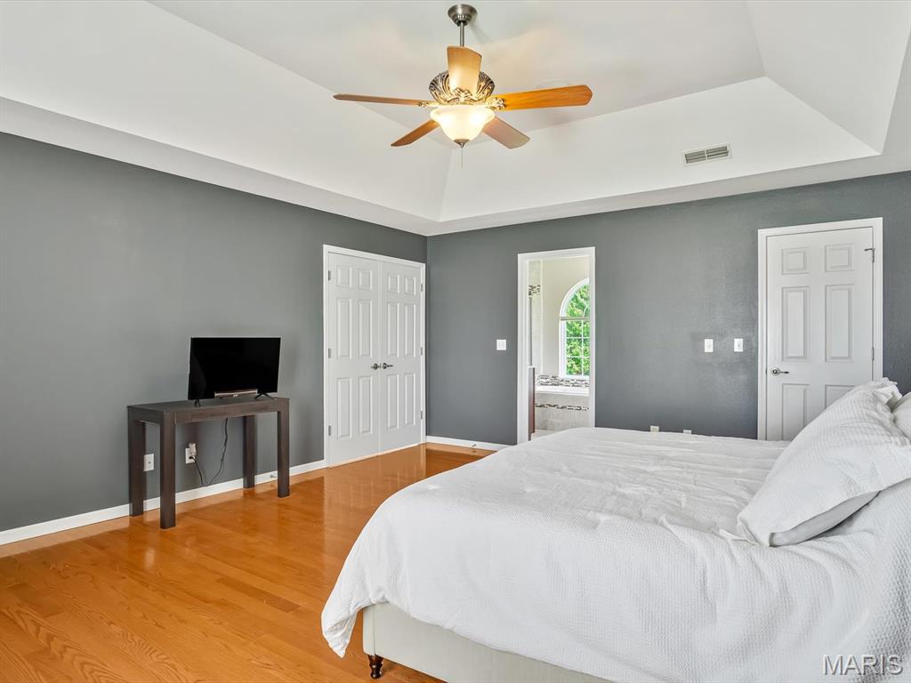 1011 Lyonshall Boulevard