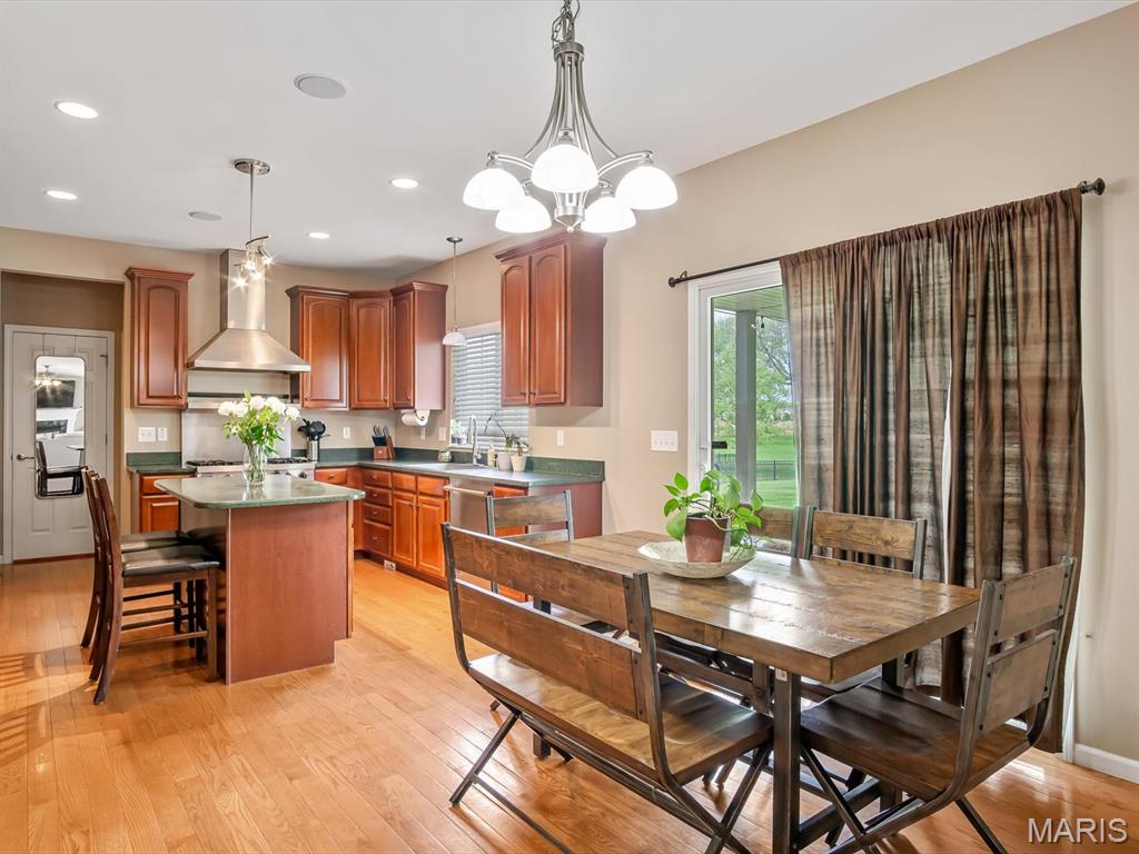 1011 Lyonshall Boulevard
