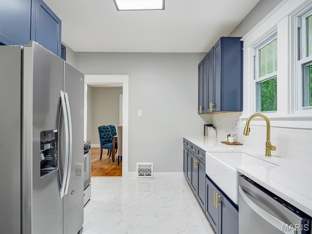 212 W Union Street