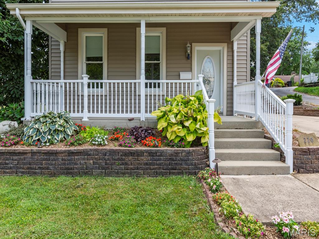 220 W Cleveland Avenue