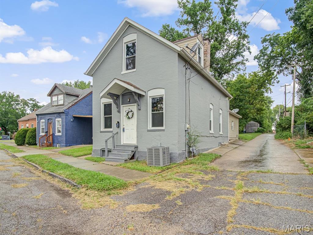 508 Freeburg Avenue