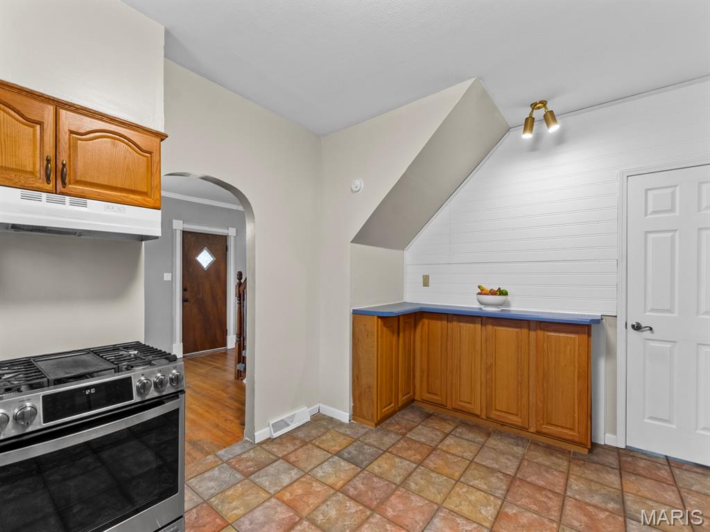 301 W Hanover Street