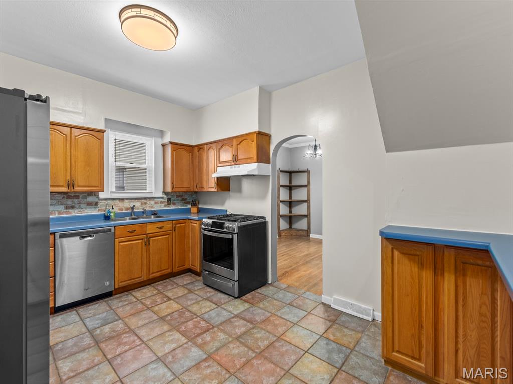 301 W Hanover Street