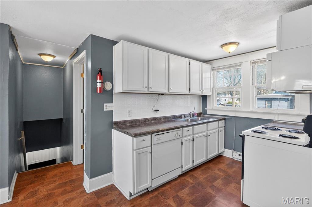 221 Lebanon Avenue
