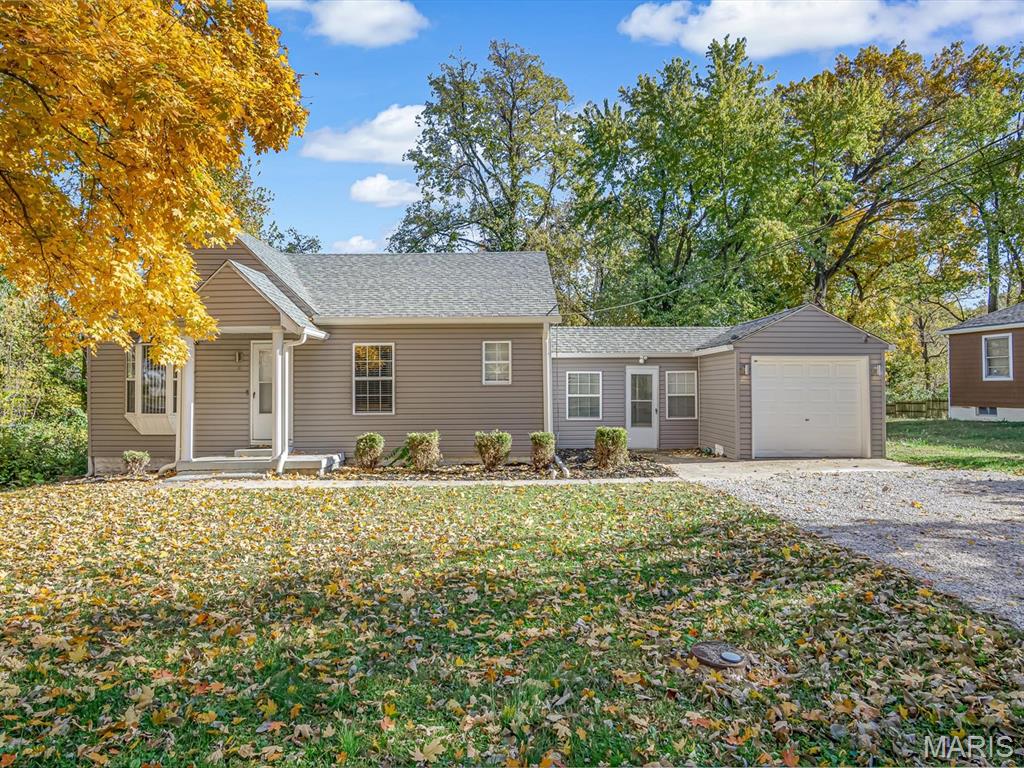 6 N Woodcrest Drive