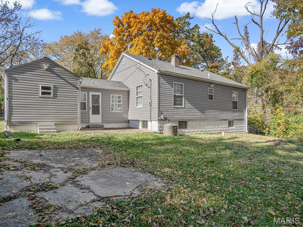 6 N Woodcrest Drive