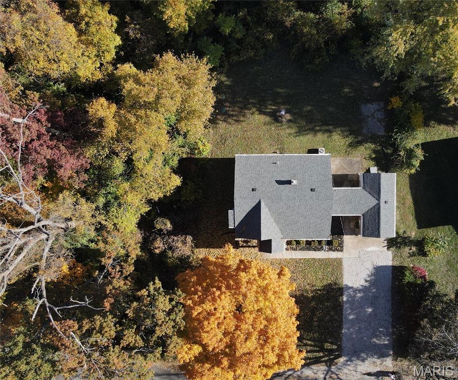 6 N Woodcrest Drive