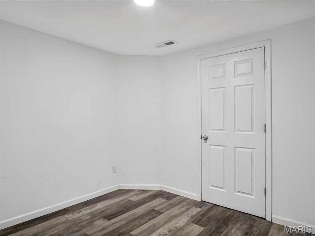 6 N Woodcrest Drive