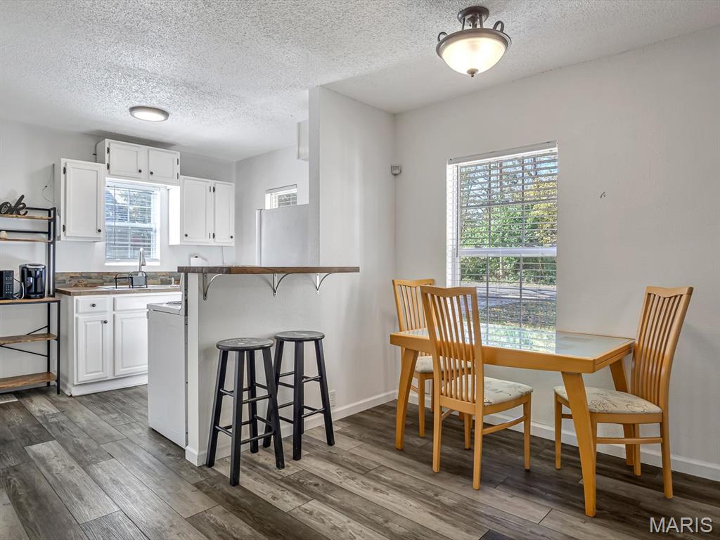 6 N Woodcrest Drive