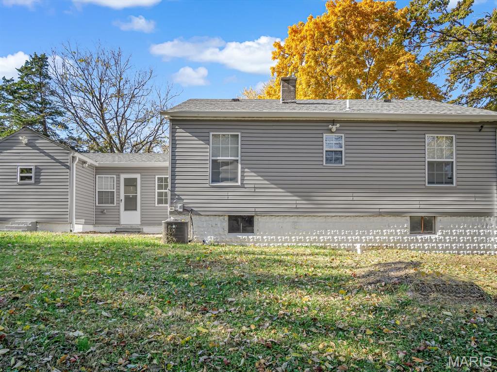 6 N Woodcrest Drive