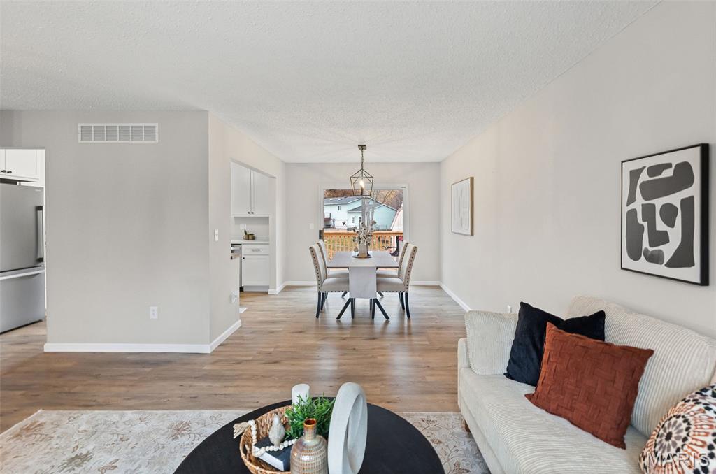 4714 Snow White Terrace