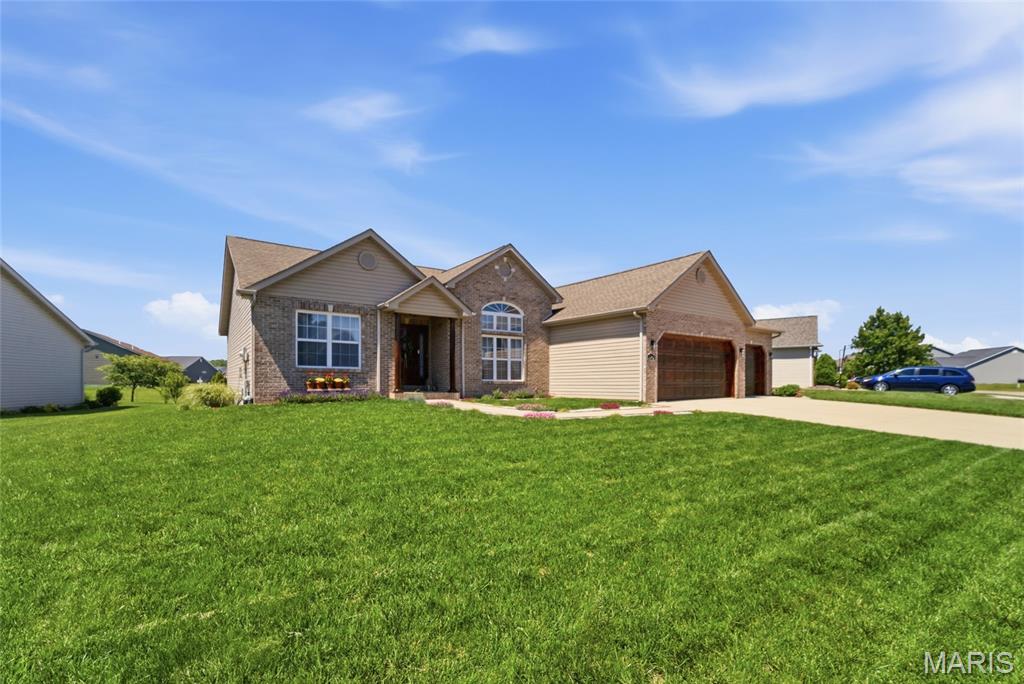 2742 London Lane