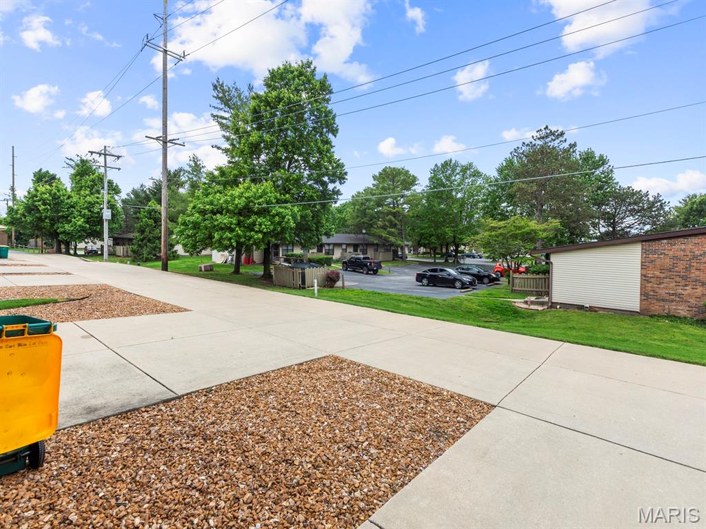 933 Georgetowne Drive