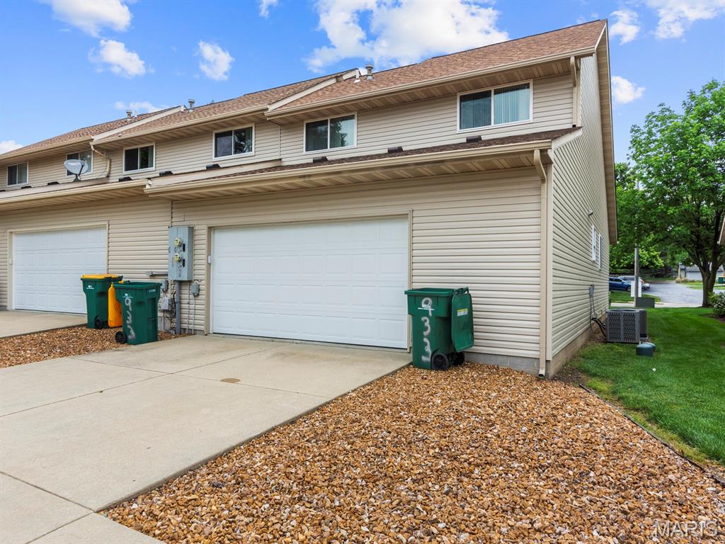 933 Georgetowne Drive