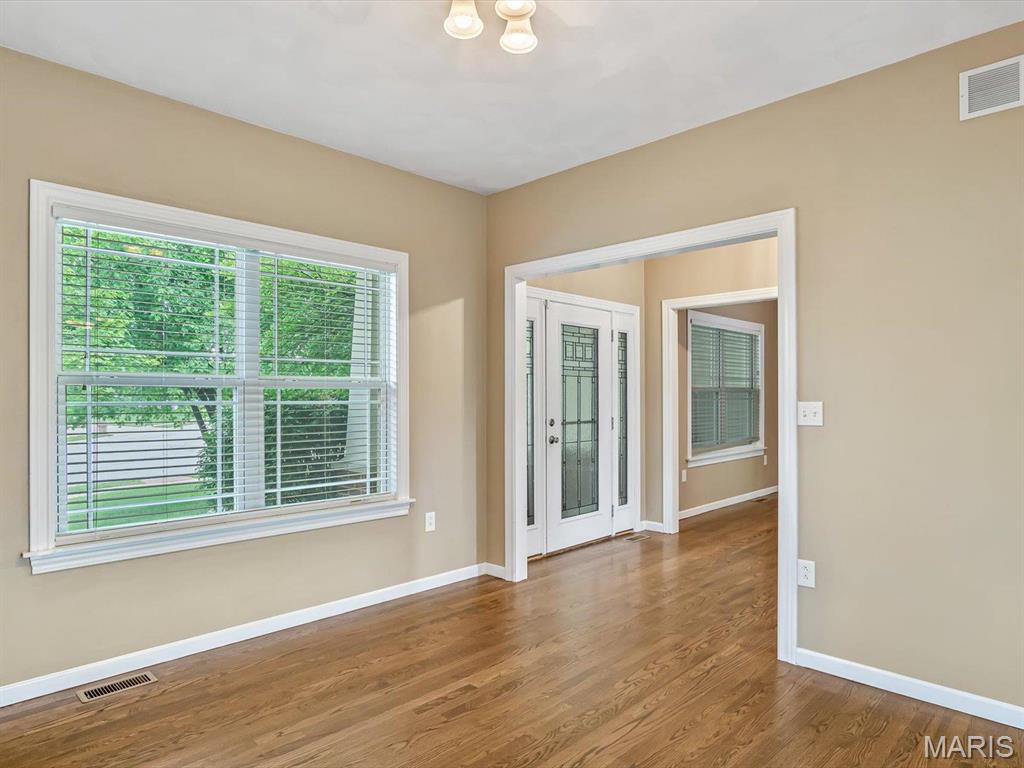 1200 Gregerson Ct Court