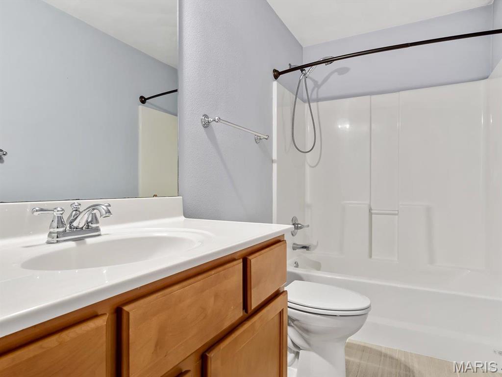 1200 Gregerson Ct Court