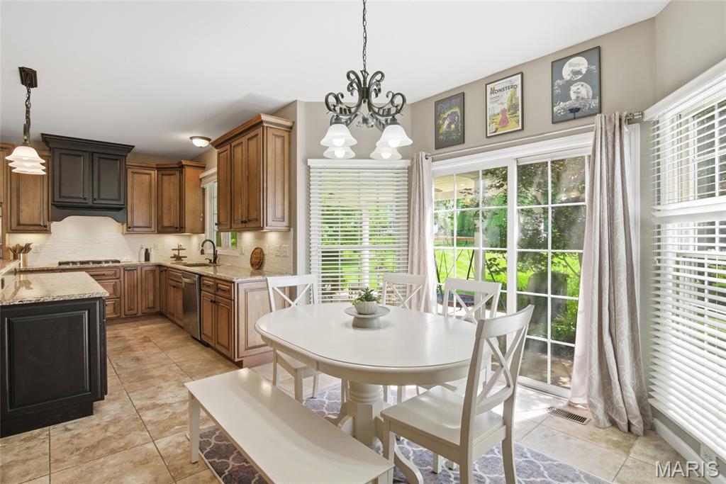 207 Knollhaven Trail