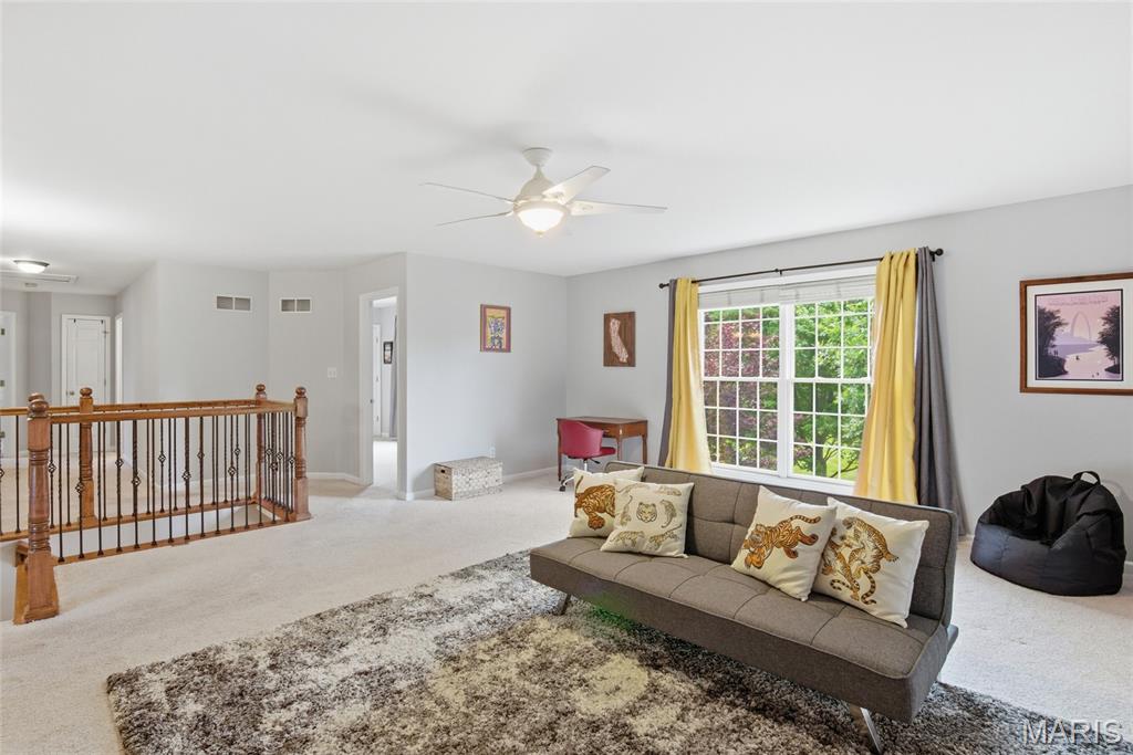 207 Knollhaven Trail
