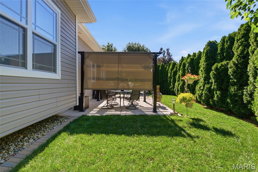 608 Willowbrook Way