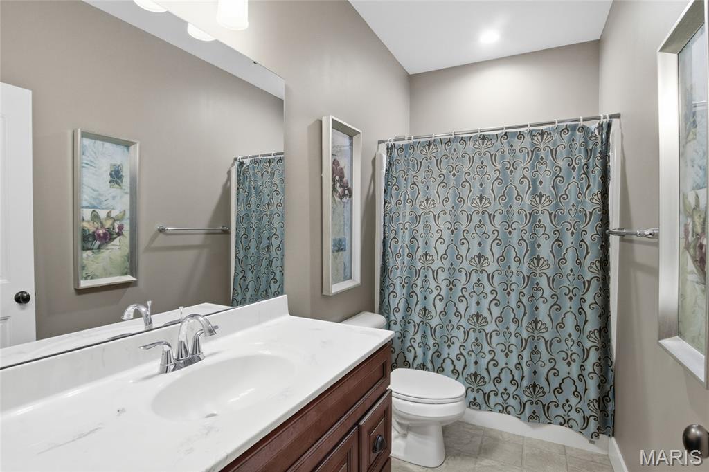 608 Willowbrook Way