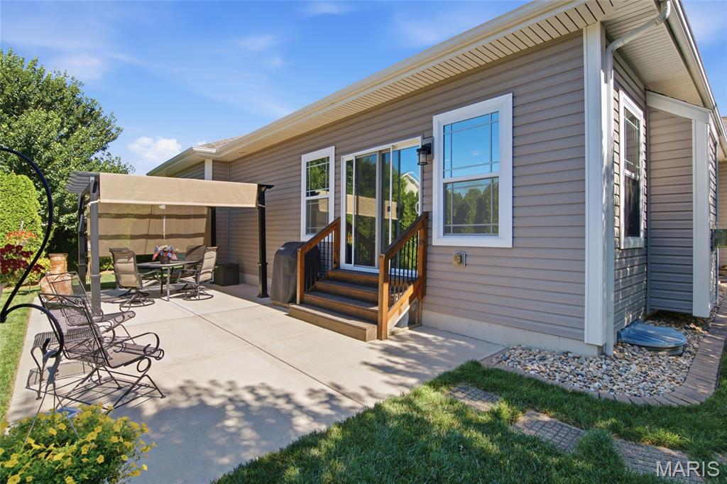608 Willowbrook Way