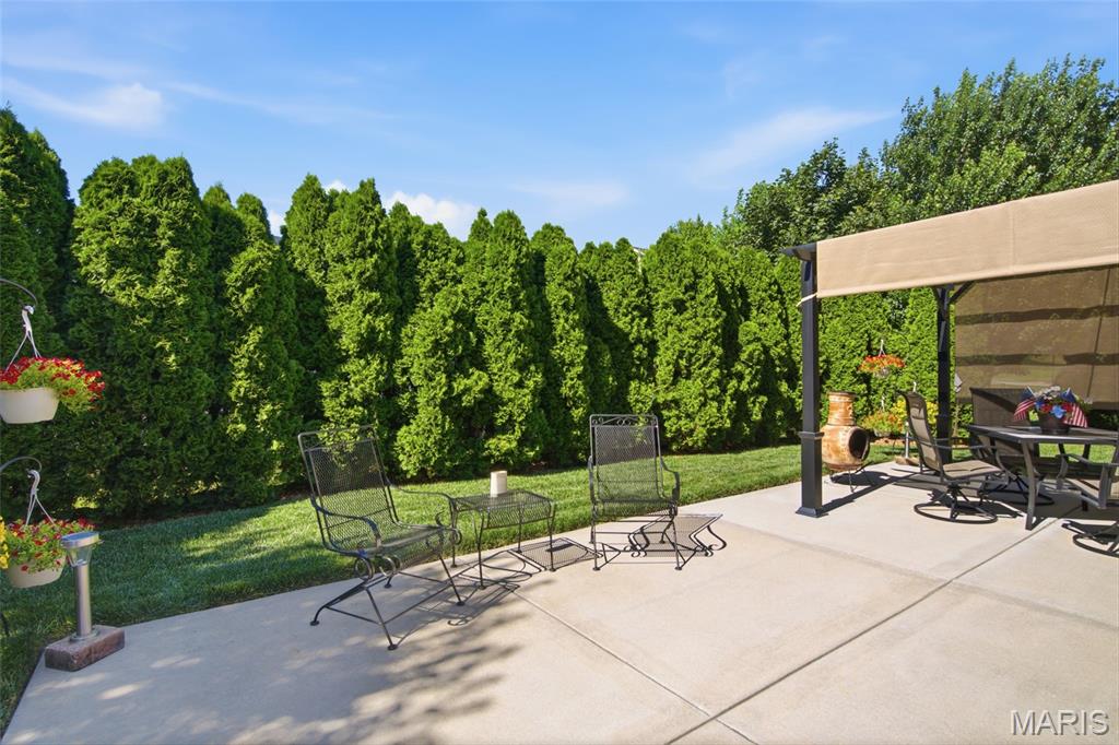 608 Willowbrook Way