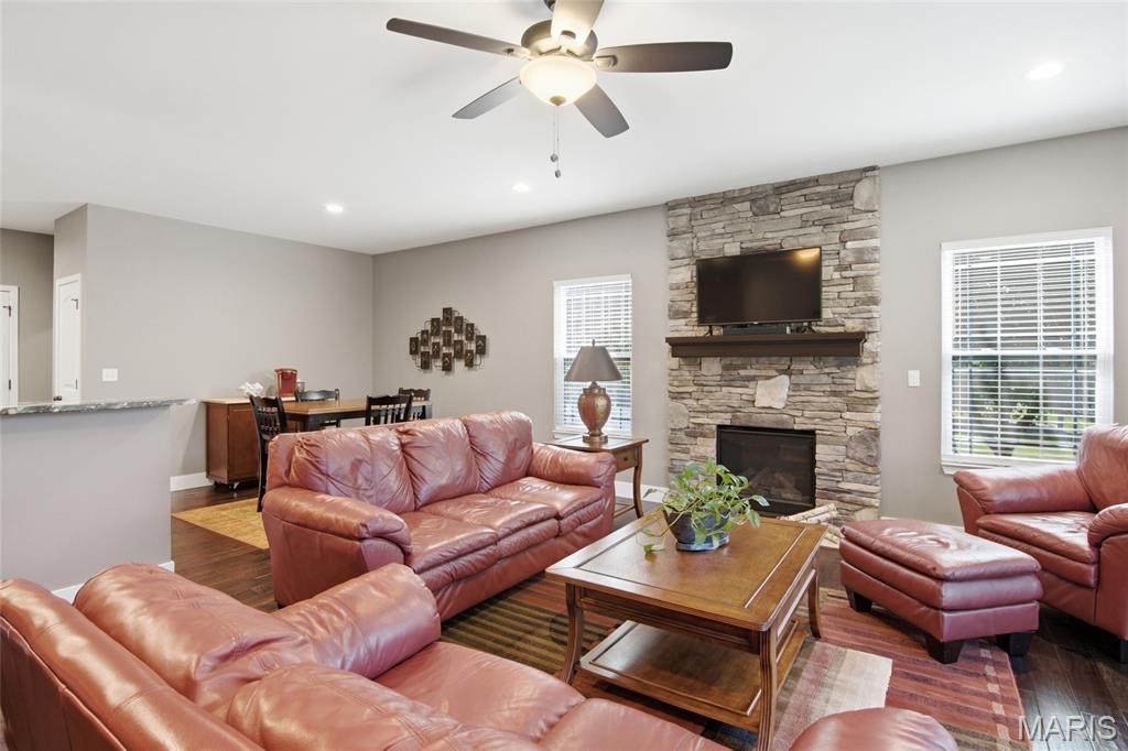 608 Willowbrook Way