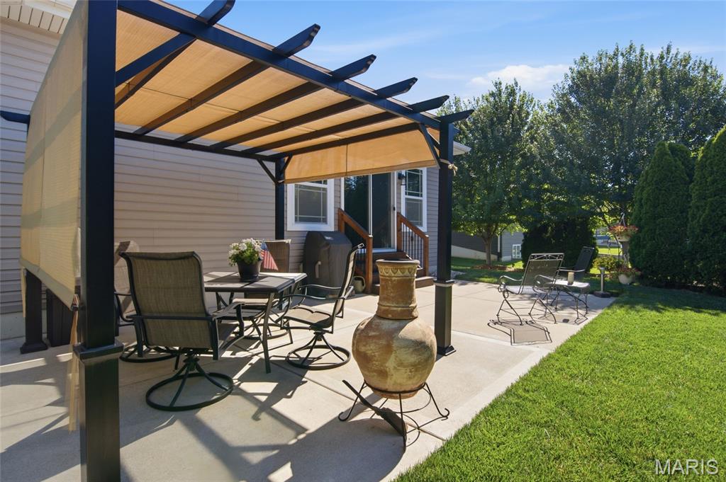608 Willowbrook Way
