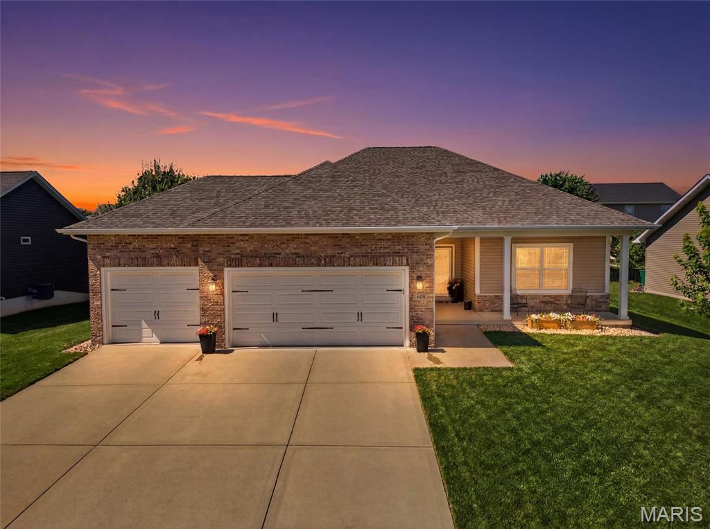 608 Willowbrook Way