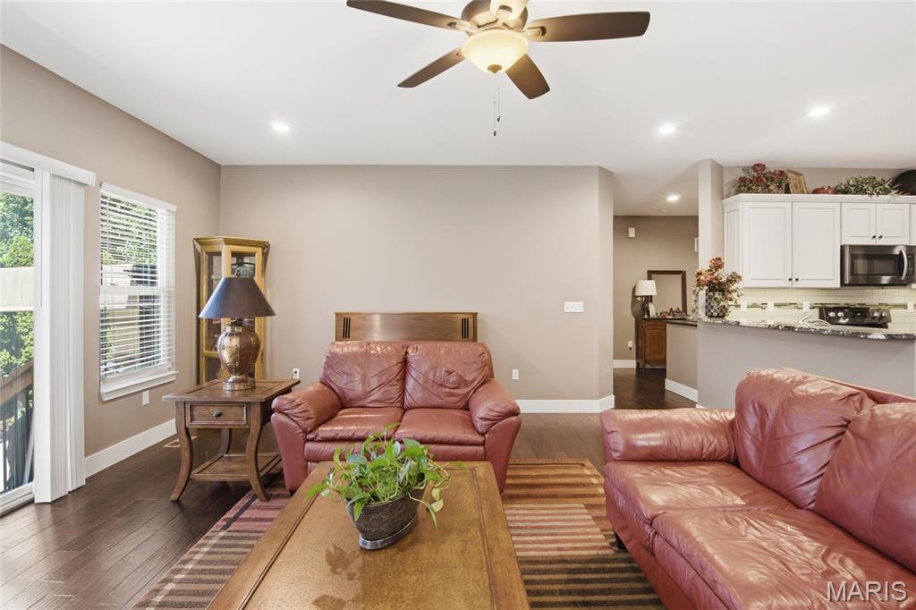 608 Willowbrook Way